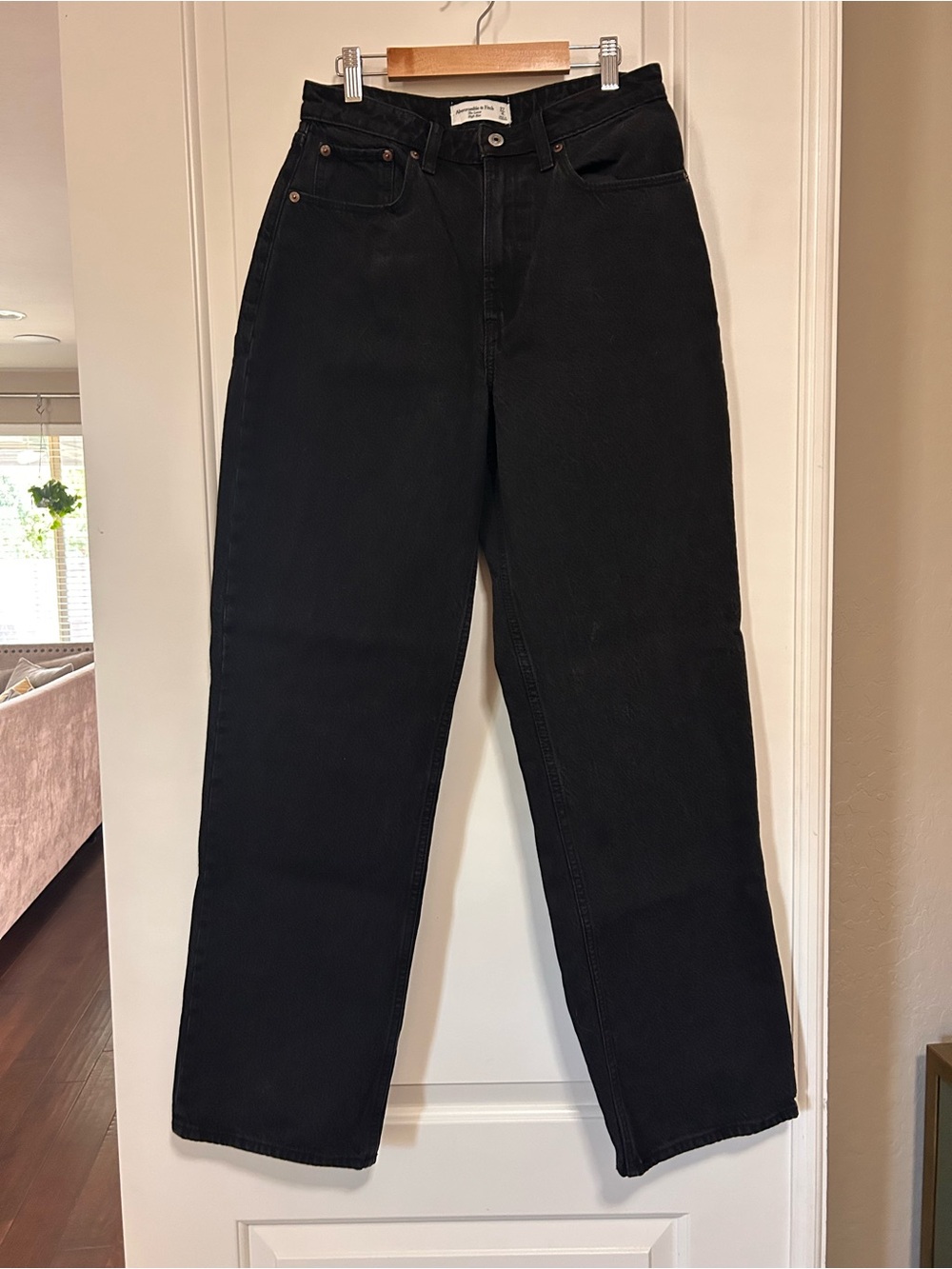 🫎🖤NWOT 🖤🫎Abercrombie & Fitch Black High-Rise Loose Cut Denim Jeans🫎🖤